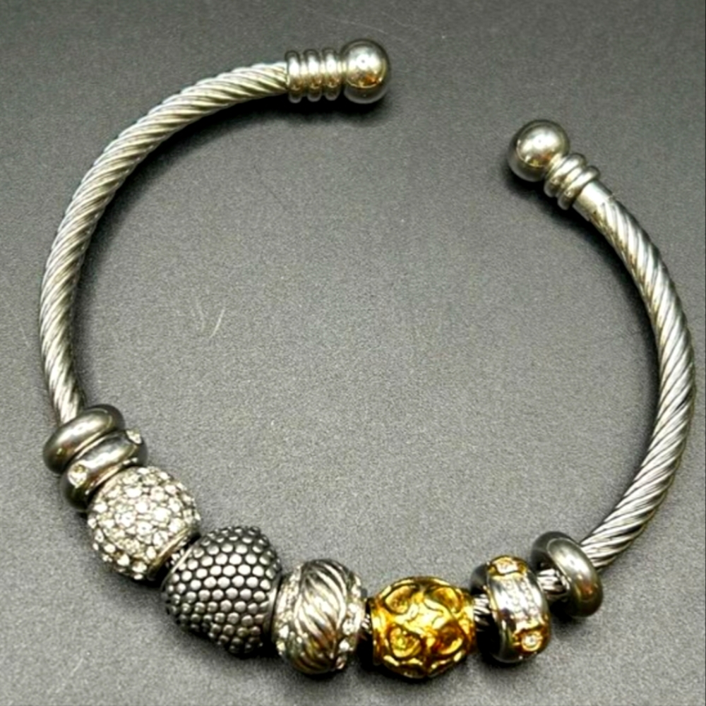 Emma Skye jewelry designs, 6 inch charm stainless steel bracelet! - Picture 2 of 4
